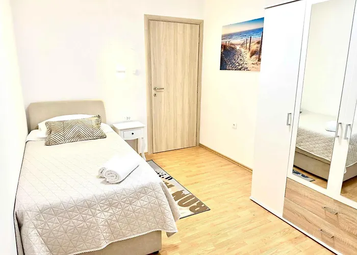 Holiday Resort Laura *